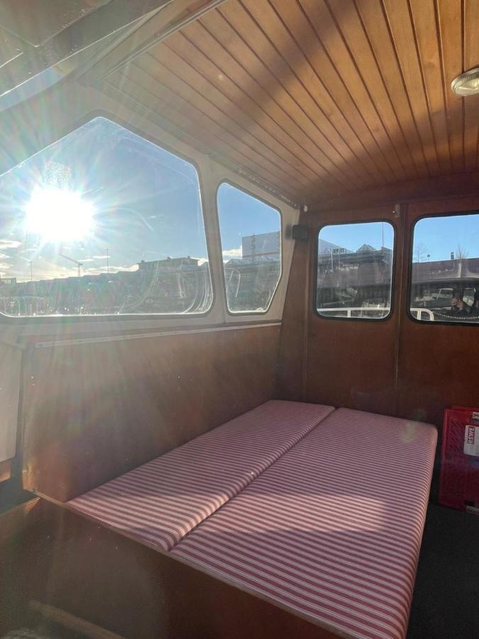 Suesses Motorboot - Bremen Ueberseestadt מראה חיצוני תמונה