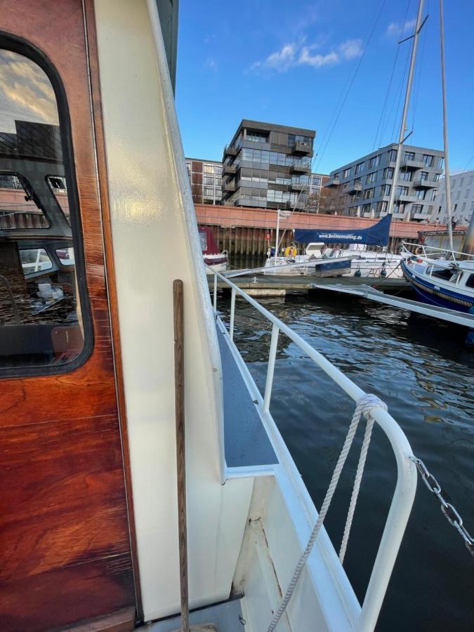 Suesses Motorboot - Bremen Ueberseestadt מראה חיצוני תמונה