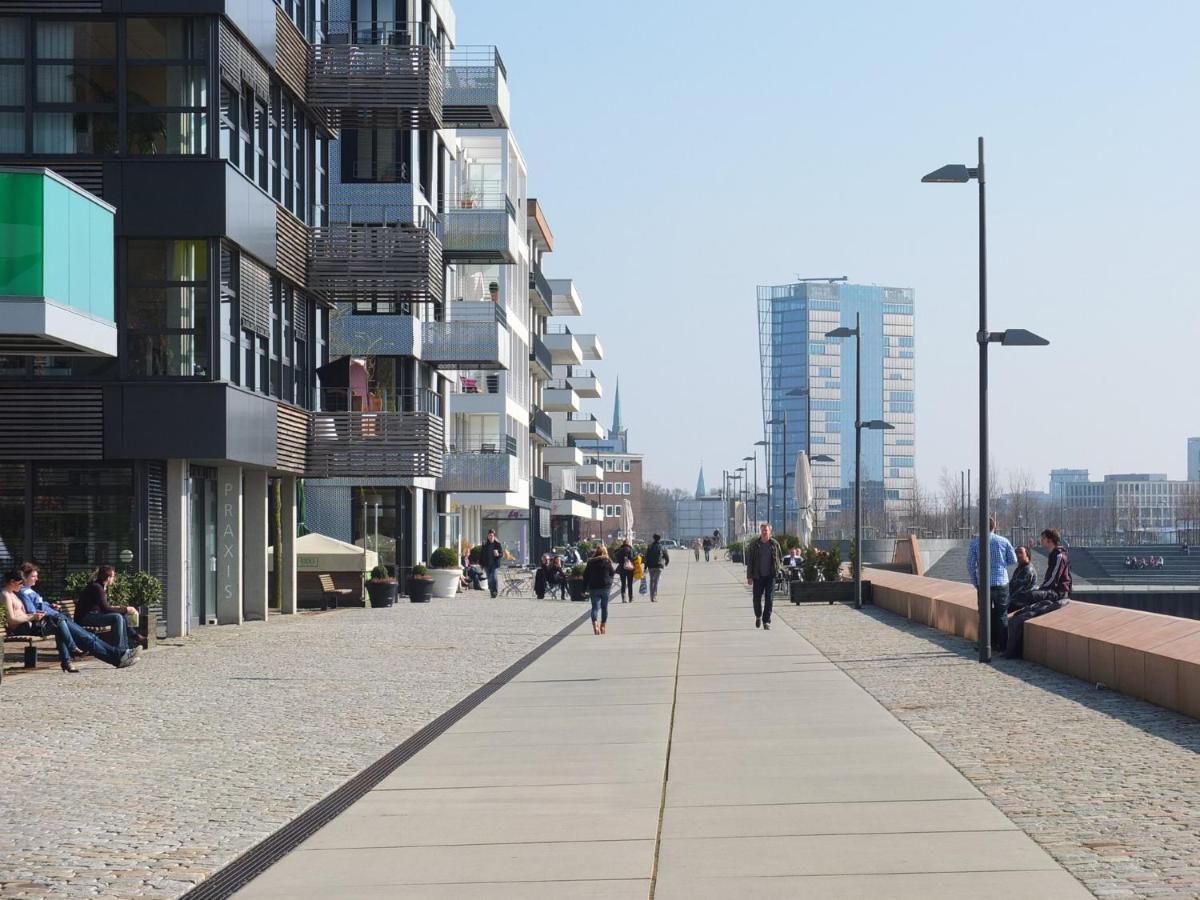Suesses Motorboot - Bremen Ueberseestadt מראה חיצוני תמונה