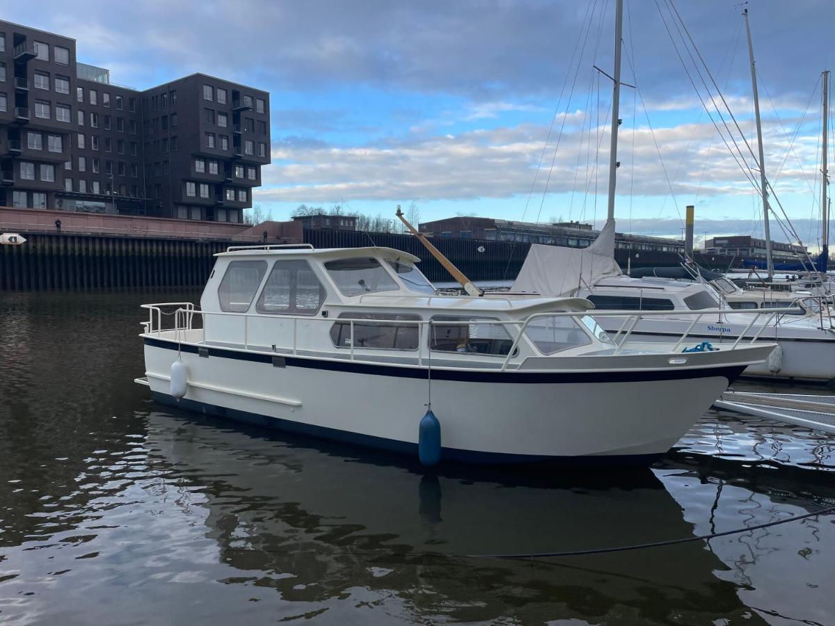 Suesses Motorboot - Bremen Ueberseestadt מראה חיצוני תמונה