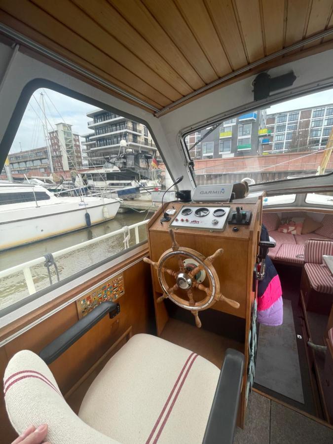 Suesses Motorboot - Bremen Ueberseestadt מראה חיצוני תמונה