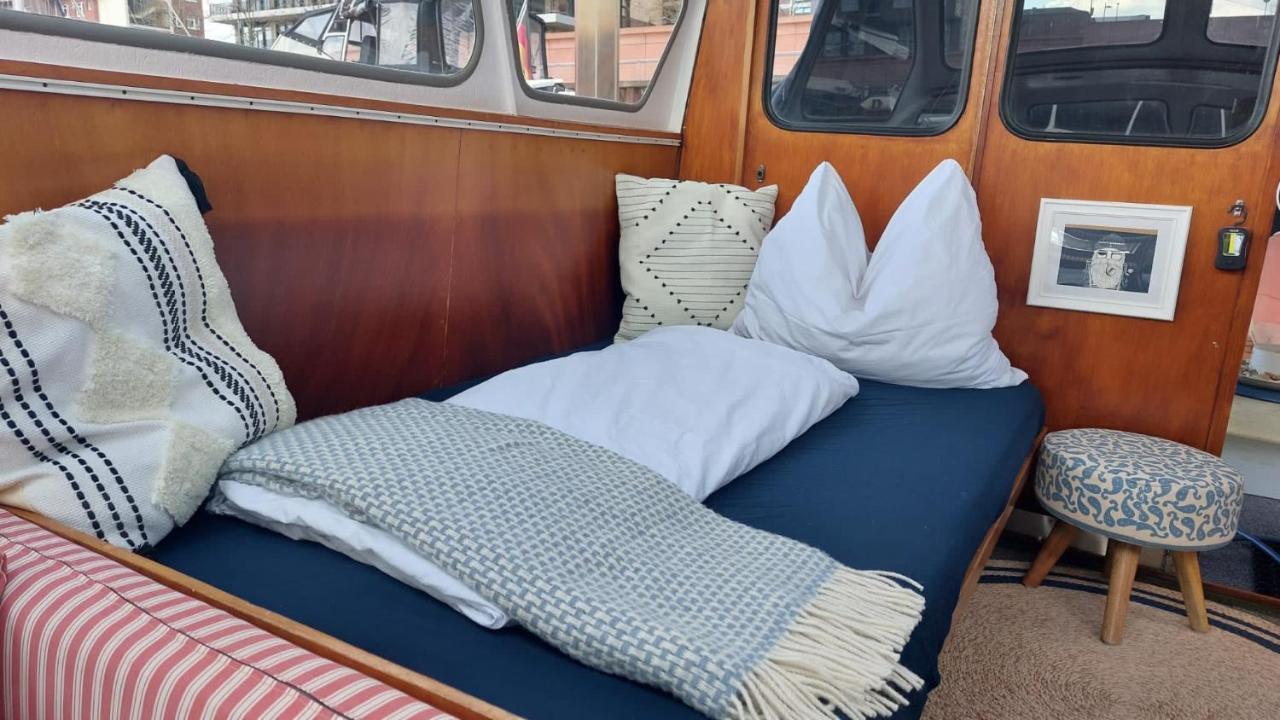 Suesses Motorboot - Bremen Ueberseestadt מראה חיצוני תמונה