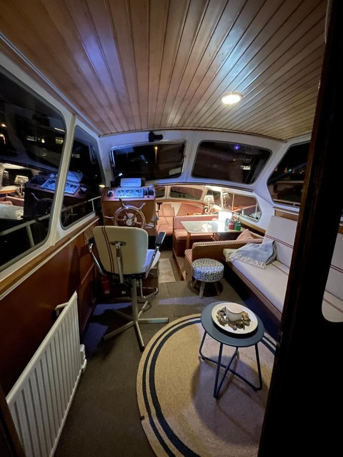 Suesses Motorboot - Bremen Ueberseestadt מראה חיצוני תמונה