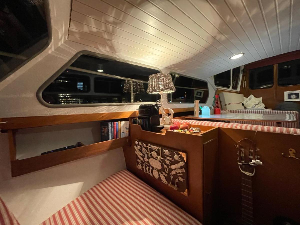 Suesses Motorboot - Bremen Ueberseestadt מראה חיצוני תמונה