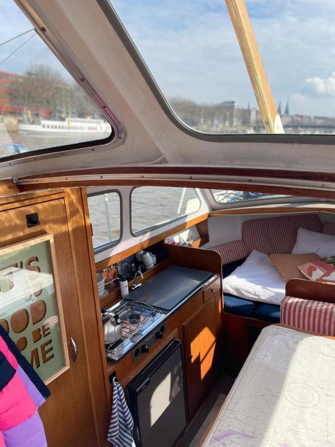 Suesses Motorboot - Bremen Ueberseestadt מראה חיצוני תמונה